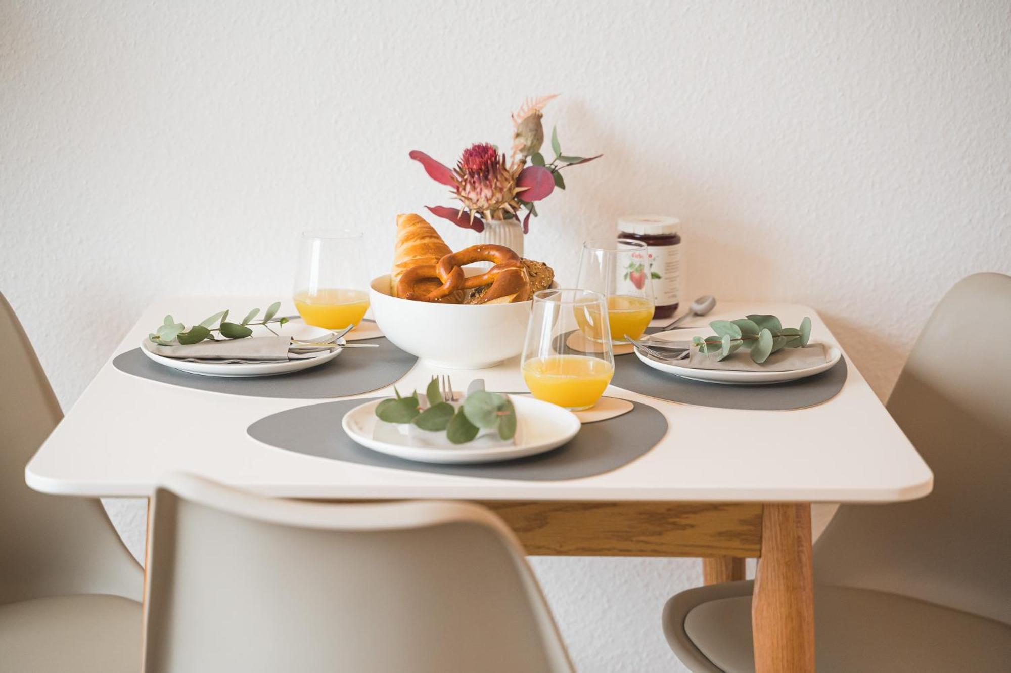 Wohlfuehl-Apartment I Zentral I Balkon I Kueche Fellbach Extérieur photo